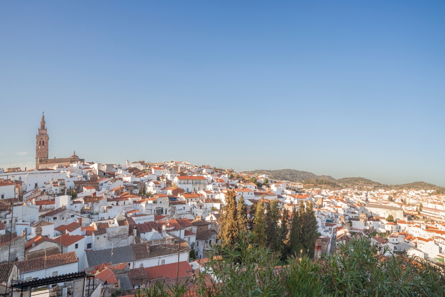 Rehabilitación de casas de pueblo en Jávea: Descubre cómo Modernizar tu Casa sin Perder su Esencia